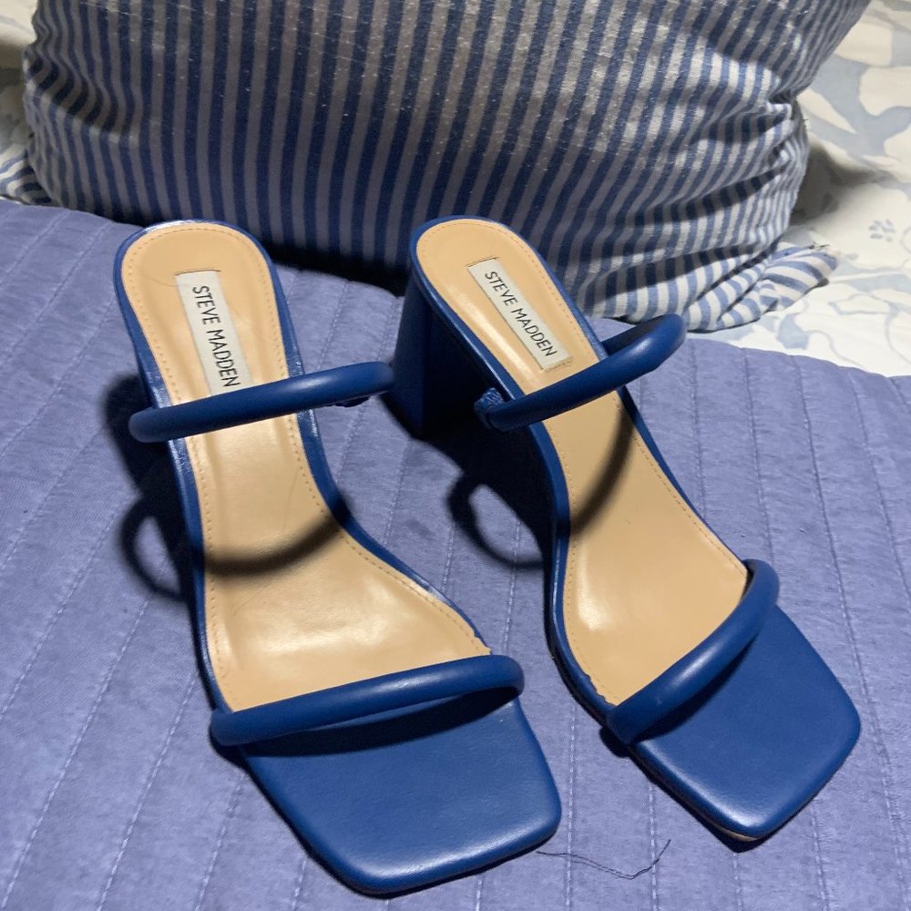 Steve Madden Lilah Sandals in Blue Size 8.5 Slightly worn 3" heel